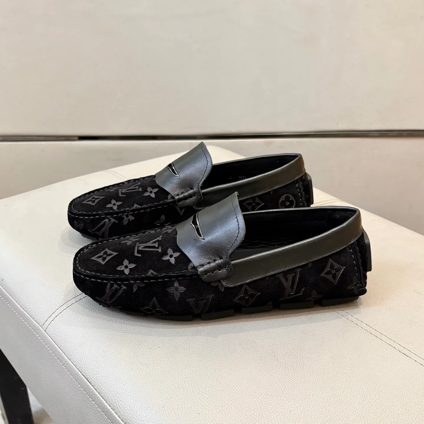 Factory price: 460💰LV men's beanie shoes 2025 official website synchronization <market top version> imported nubuck leather/embossed ➕ black cowhide original packaging. Size 38-45